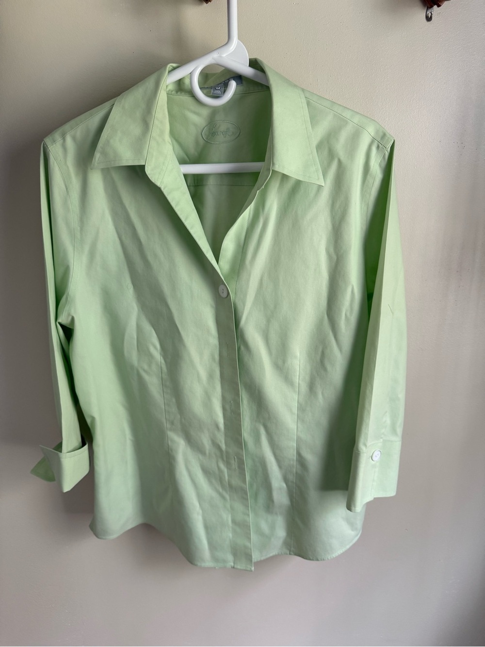 100% Cotton Foxcroft Pale Green Non-Iron Button Shirt